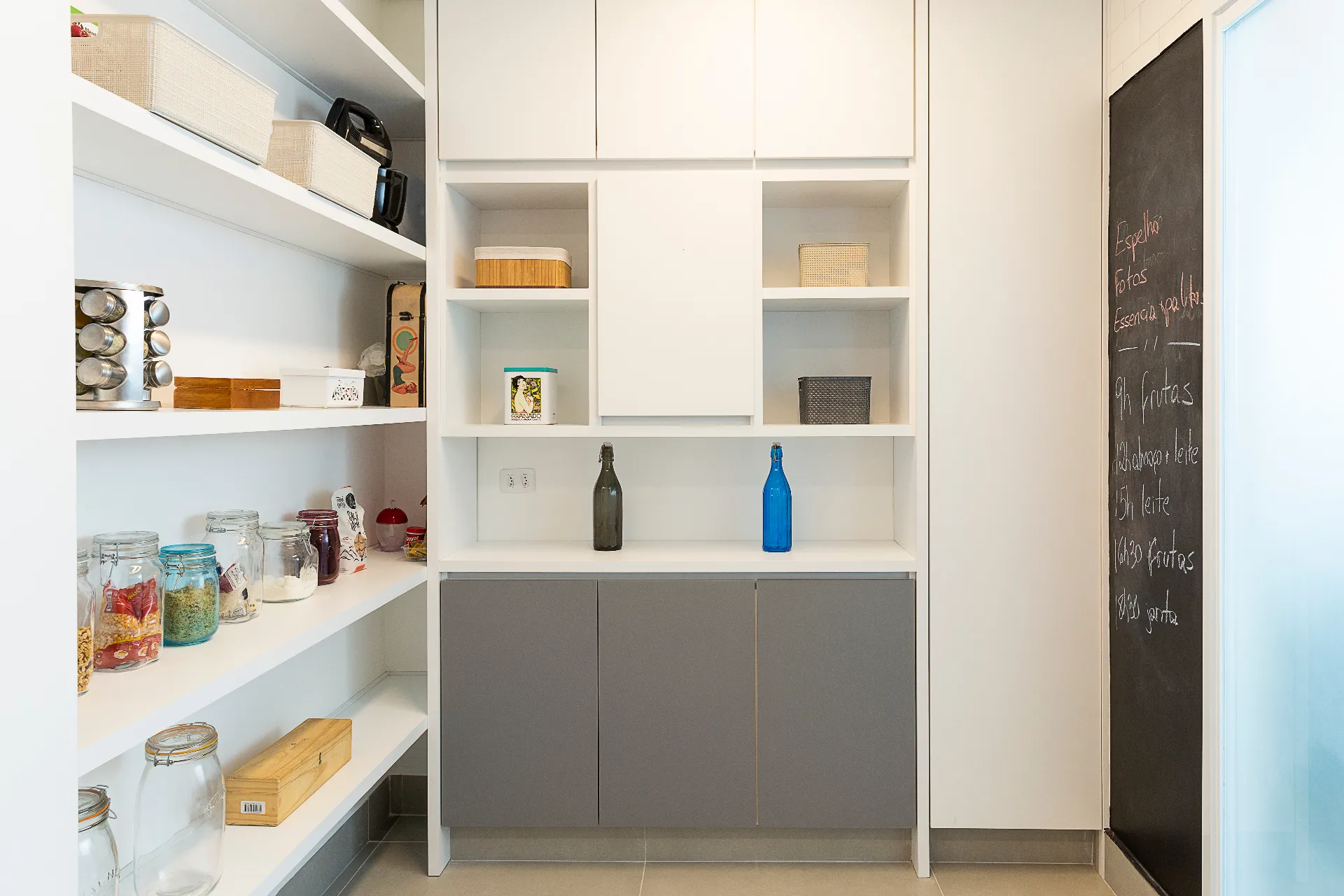 Apartamento MF — residencial em Itaim Bibi, São Paulo, foto 21 do projeto por Maíra Macedo