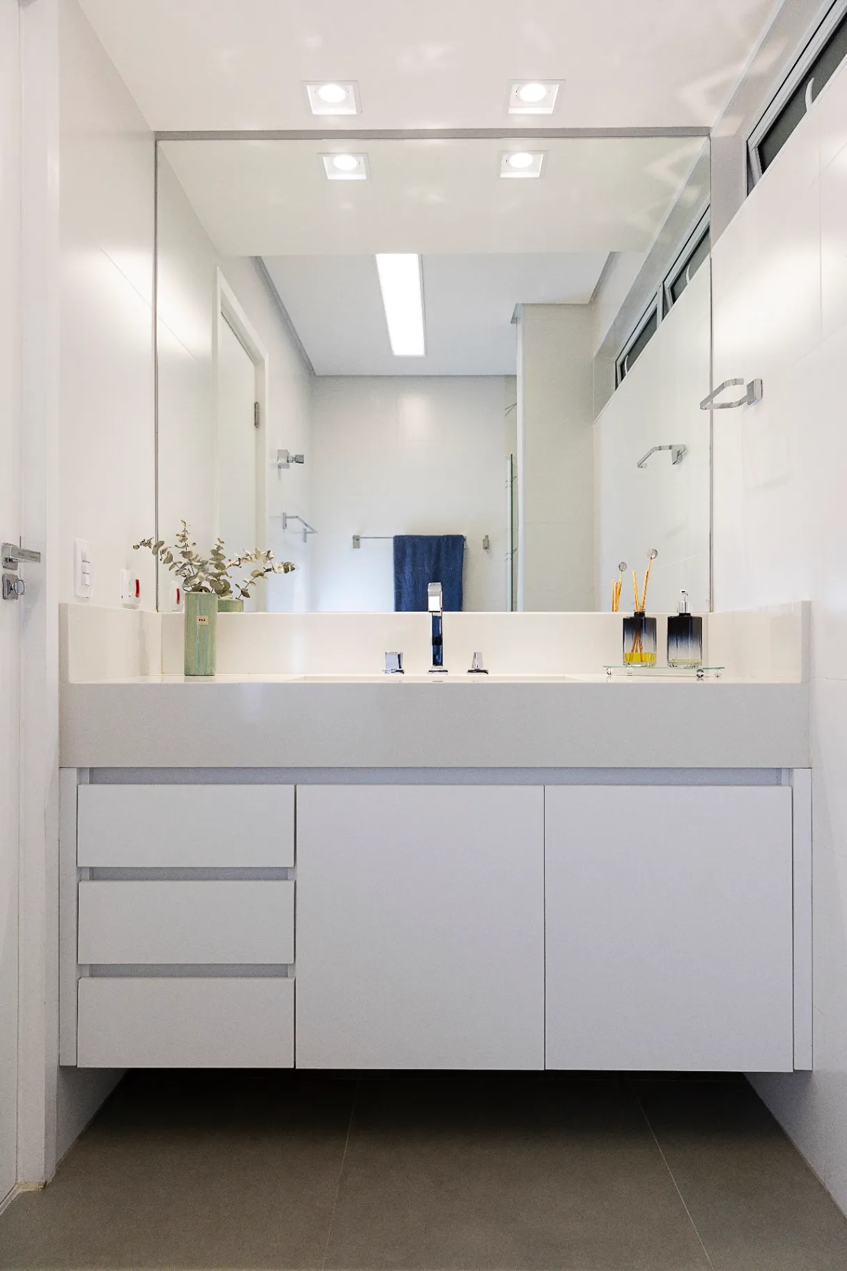 Apartamento MF — residencial em Itaim Bibi, São Paulo, foto 13 do projeto por Maíra Macedo