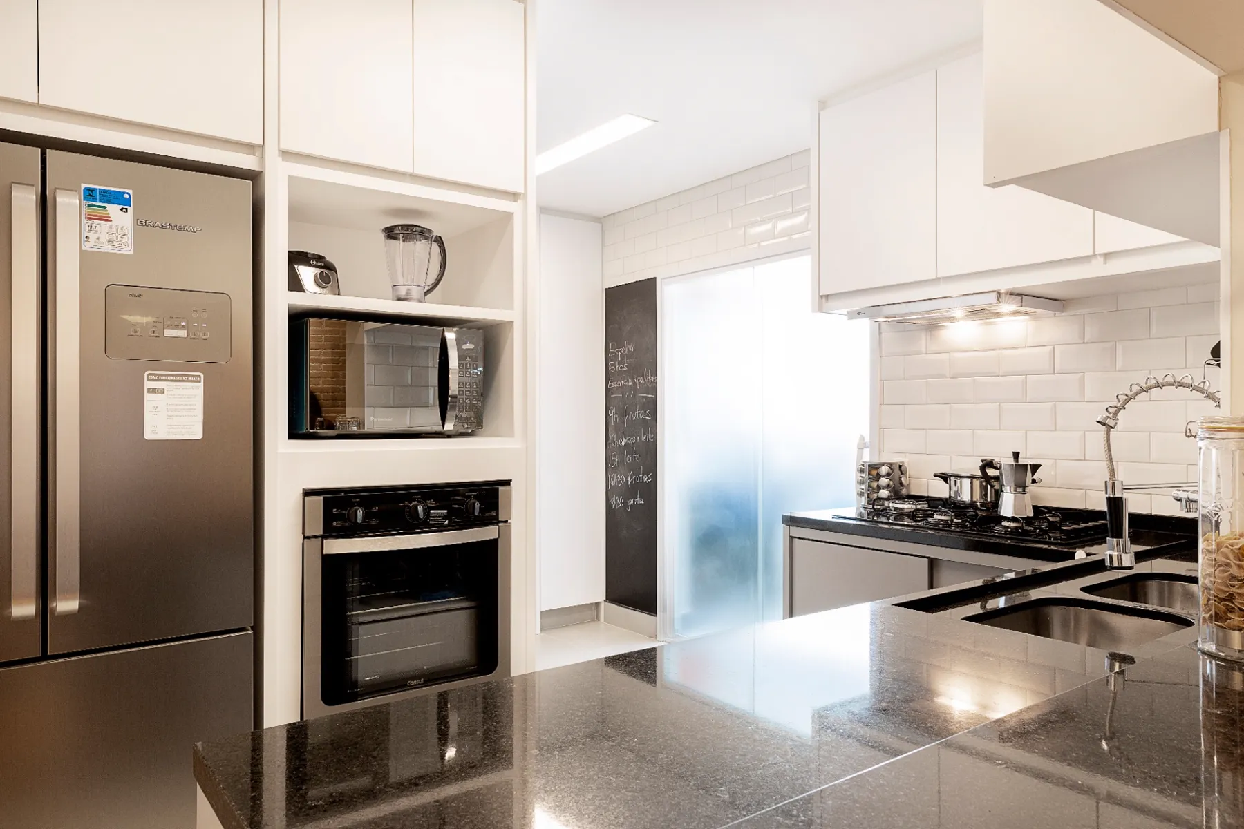 Apartamento MF — residencial em Itaim Bibi, São Paulo, foto 16 do projeto por Maíra Macedo